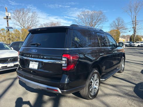 Used 2023 Ford Expedition Limited image 11