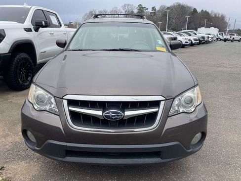 Used 2009 Subaru Outback 2.5i Limited image 2