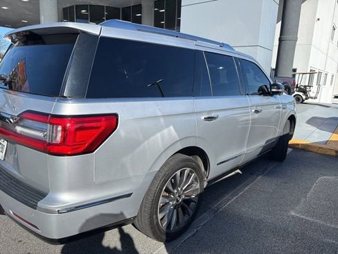 Used 2018 Lincoln Navigator Select image 7
