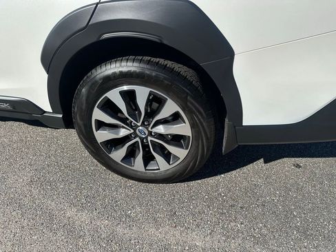 Used 2025 Subaru Outback Limited image 10