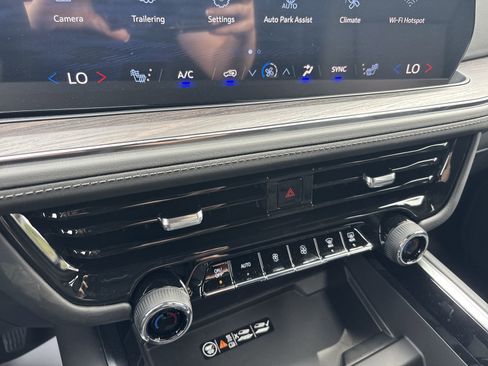 New 2026 Chevrolet Suburban LT w/ Comfort Package image 21