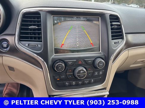 Used 2017 Jeep Grand Cherokee Limited w/ Luxury Group II image 16