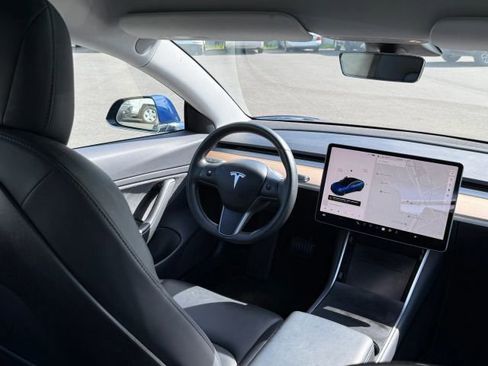 Used 2018 Tesla Model 3 Long Range RWD image 33