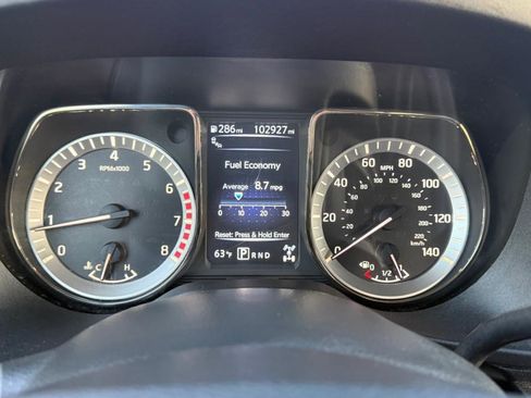 Used 2017 Nissan Titan PRO-4X w/ Pro-4x Convenience Package image 16