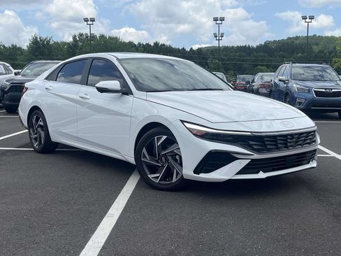 Certified 2024 Hyundai Elantra Limited FWD image 1