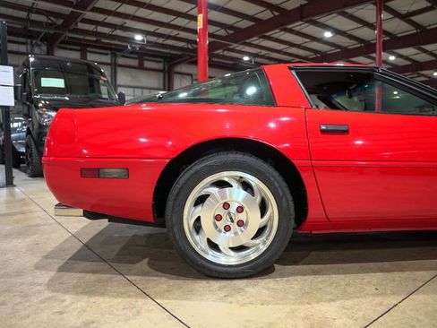 Used 1995 Chevrolet Corvette Coupe image 7