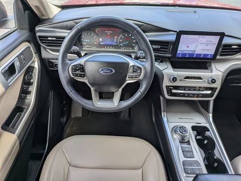 Used 2023 Ford Explorer XLT w/ Equipment Group 202A RWD image 18