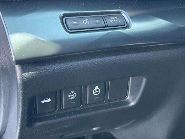 Used 2020 Nissan Maxima SR w/ Illumination Package FWD image 18