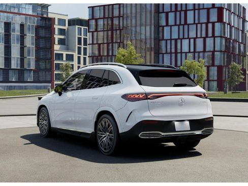 New 2026 Mercedes-Benz EQE 320 4MATIC SUV image 27