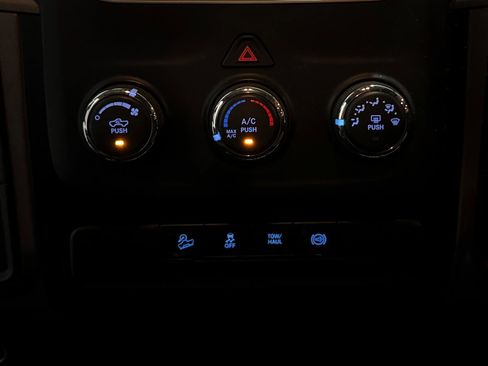 Used 2018 RAM 2500 Tradesman w/ Chrome Appearance Group image 28