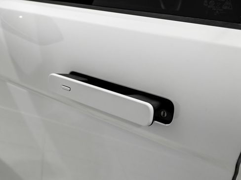 Used 2023 Land Rover Range Rover Evoque R-Dynamic SE image 36