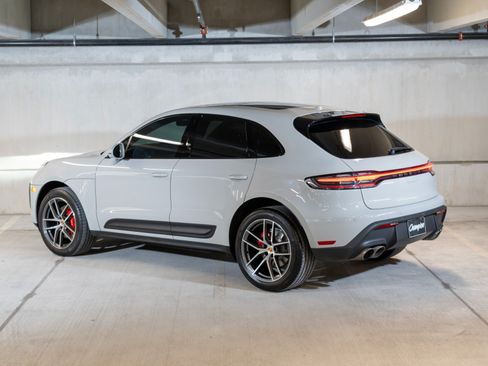 Certified 2022 Porsche Macan S AWD/4WD image 3