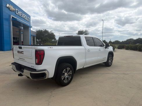Used 2024 GMC Sierra 1500 SLE AWD/4WD image 16