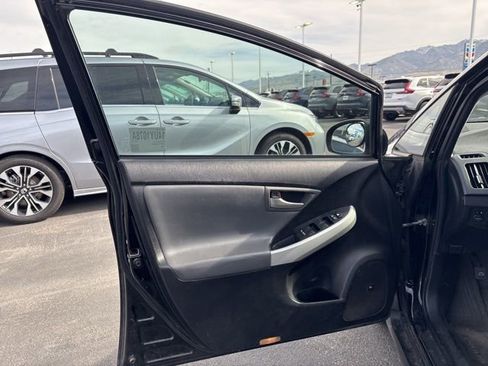 Used 2012 Toyota Prius Four image 9