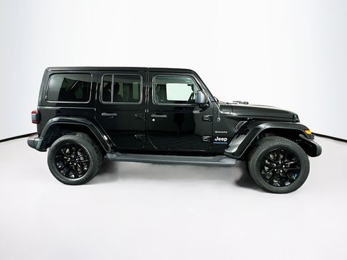 Used 2023 Jeep Wrangler Unlimited Sahara w/ Cold Weather Group AWD/4WD image 10