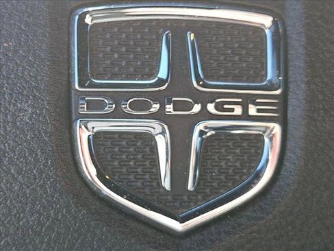 Used 2018 Dodge Grand Caravan SXT image 11