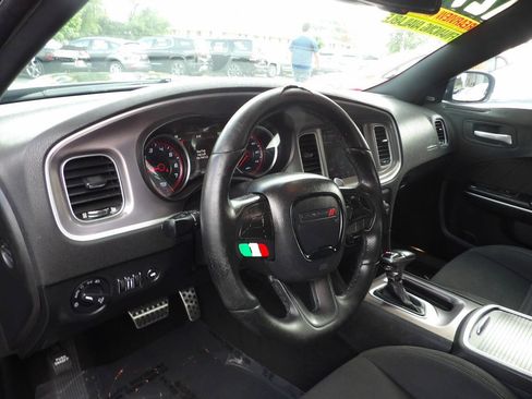 Used 2019 Dodge Charger GT RWD image 6