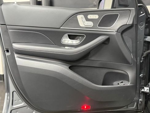 Certified 2025 Mercedes-Benz GLE 450e 4MATIC image 17