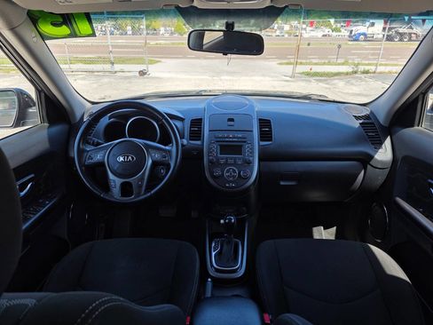 Used 2013 Kia Soul + image 18
