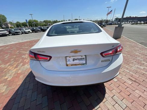 Used 2022 Chevrolet Malibu LT FWD image 30