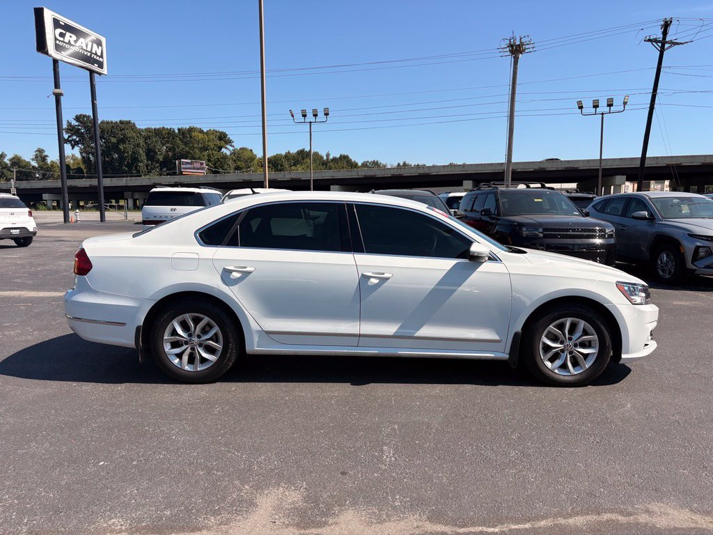 Used 2016 Volkswagen Passat 1.8T S FWD image 8