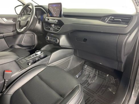 Used 2022 Ford Escape Titanium image 33