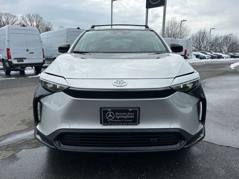 Used 2025 Toyota bZ4X AWD w/ Weather Package image 2