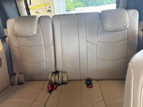 Used 2020 Cadillac Escalade Platinum AWD/4WD image 14