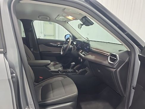 Used 2024 Chevrolet TrailBlazer LT image 28