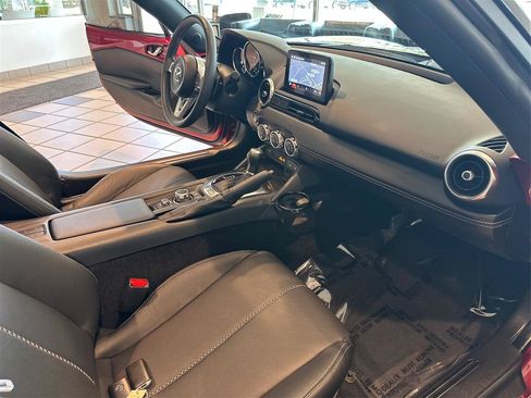 Used 2022 MAZDA MX-5 Miata Grand Touring RWD image 36