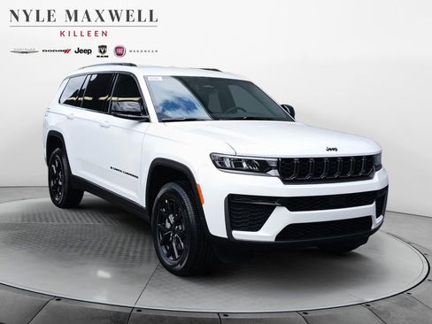 New 2026 Jeep Grand Cherokee L 4WD image 2