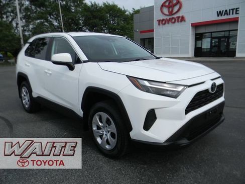 Used 2024 Toyota RAV4 LE AWD/4WD image 1