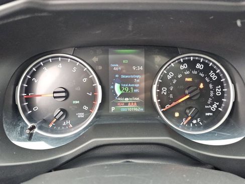 Used 2021 Toyota RAV4 XLE Premium AWD/4WD image 32
