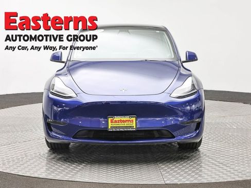 Used 2023 Tesla Model Y Long Range AWD/4WD image 2