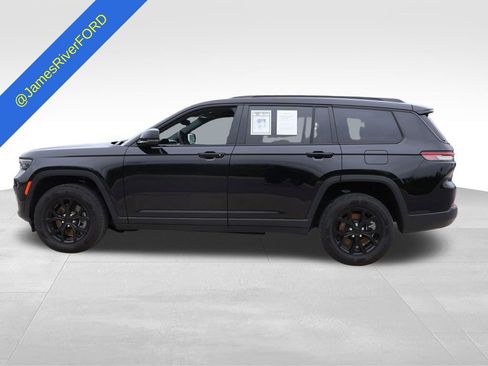 Used 2024 Jeep Grand Cherokee L Laredo AWD/4WD image 2