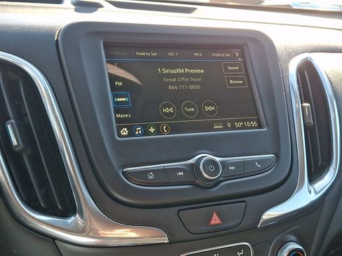 Used 2019 Chevrolet Equinox LT image 16