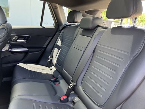 Certified 2025 Mercedes-Benz GLC 300 4MATIC image 33