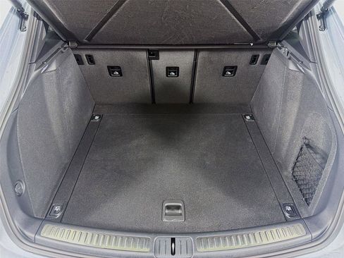 Used 2025 Porsche Macan AWD image 20