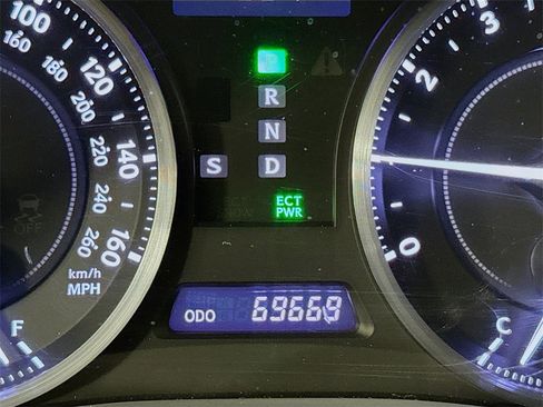 Used 2013 Lexus IS 250C image 23