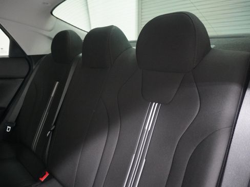 Used 2023 Hyundai Elantra SEL w/ Convenience Package FWD image 13