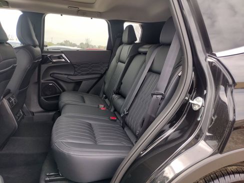 New 2026 Mitsubishi Outlander SEL AWD/4WD image 9