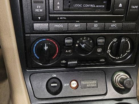 Used 1999 MAZDA MX-5 Miata image 15