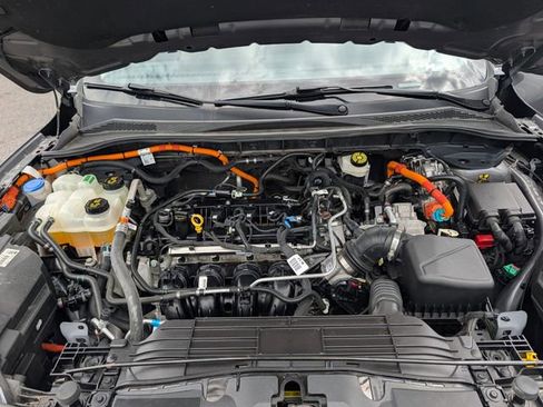 Used 2022 Ford Escape Titanium AWD/4WD image 10