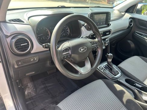 Used 2019 Hyundai Kona SE FWD image 11