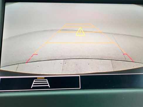 Used 2024 Chevrolet Equinox LT image 32