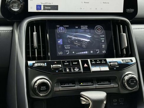 Used 2024 Lexus LX 600 F Sport image 18