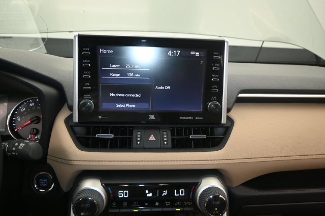Used 2022 Toyota RAV4 XLE Premium FWD image 9