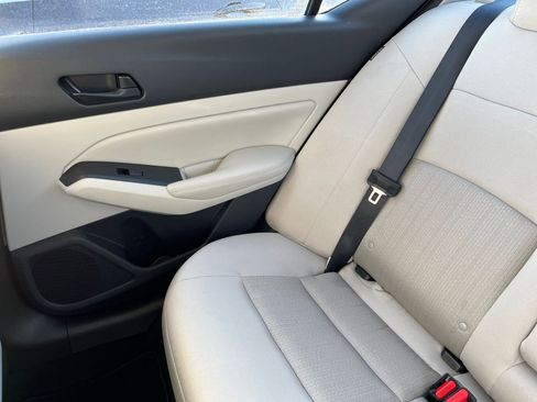 Used 2025 Nissan Altima 2.5 SV image 38