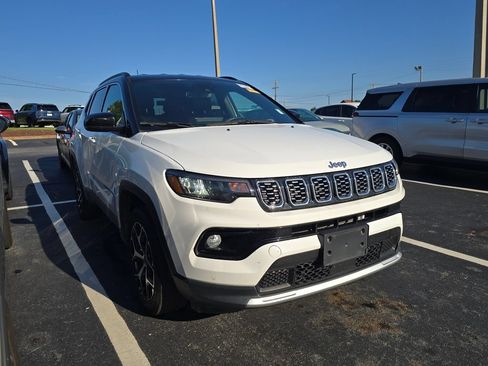 Used 2025 Jeep Compass Limited AWD/4WD image 1