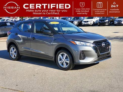 Certified 2025 Nissan Kicks Play S image 1